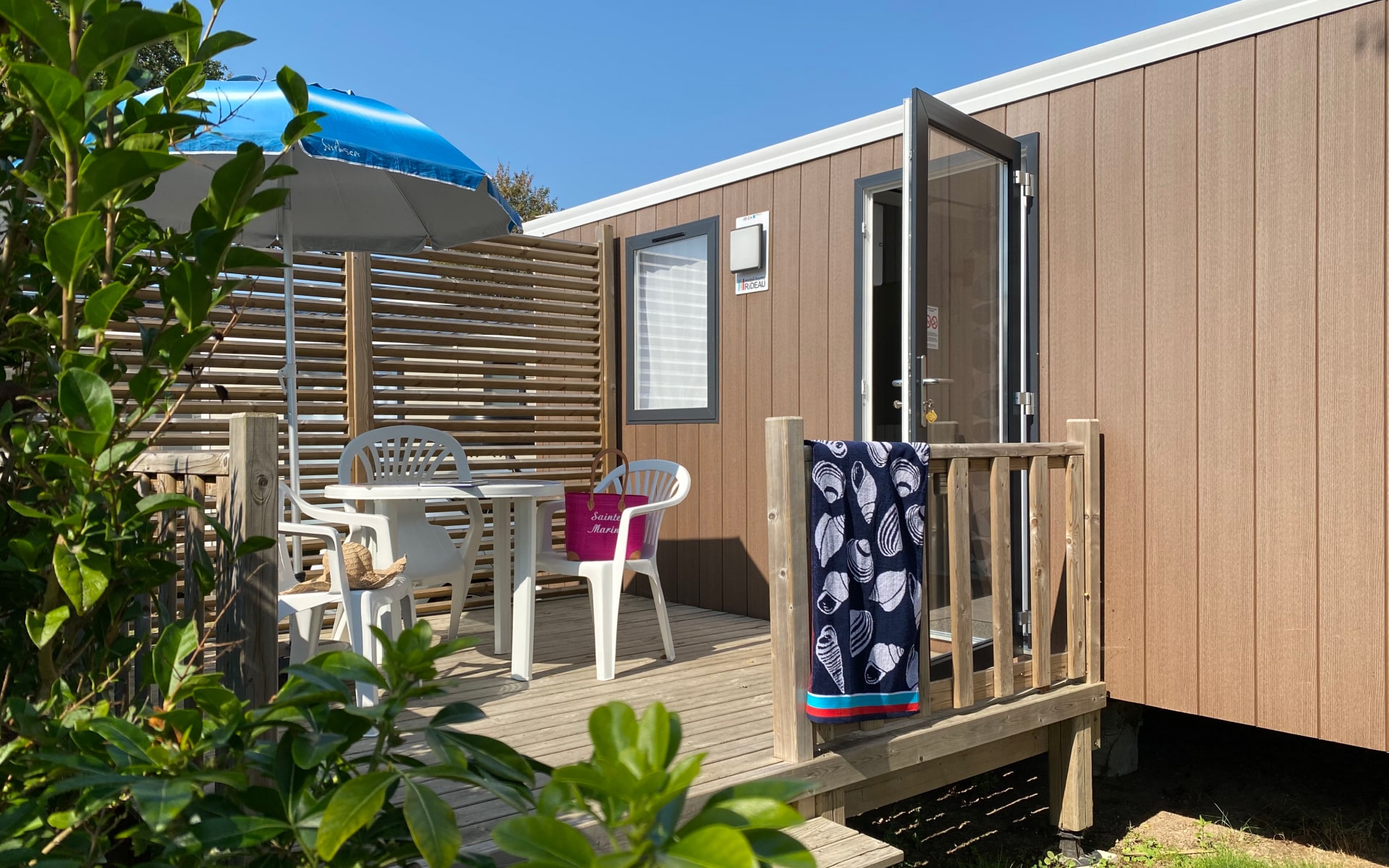 mobil home finistere sud bord de mer avec terrasse